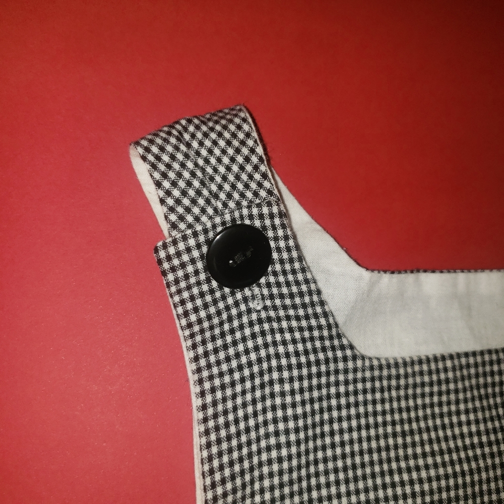 Handpainted button tank - Picture 4 of 4